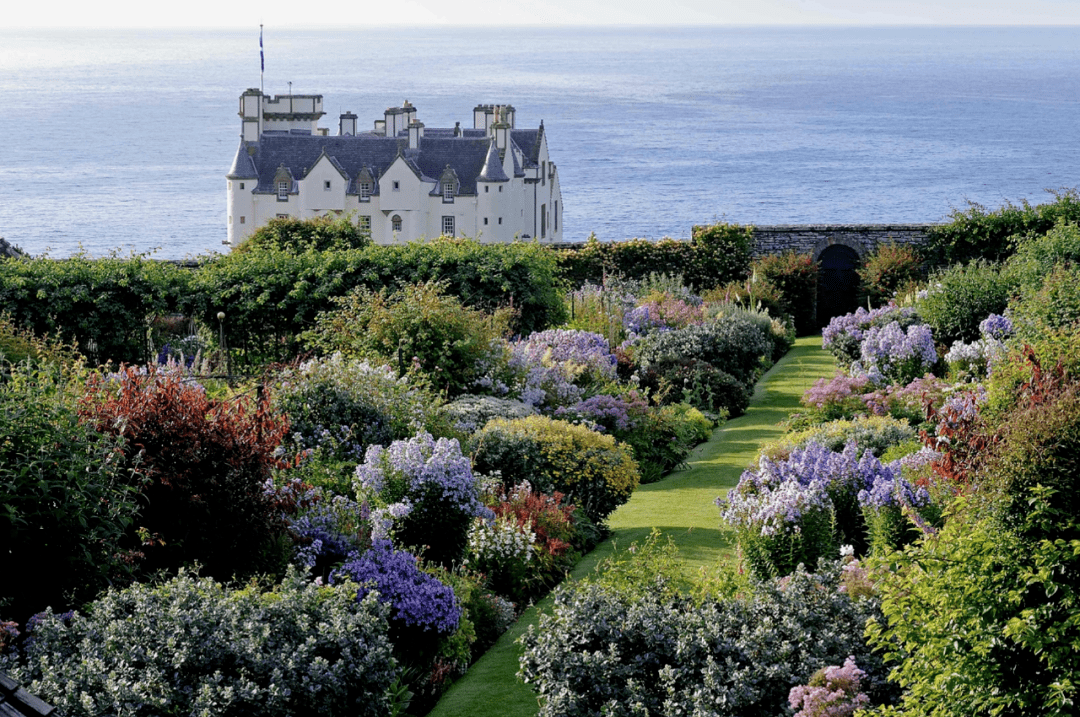 追剧|看《王冠》第4季,云游苏格兰_庄园