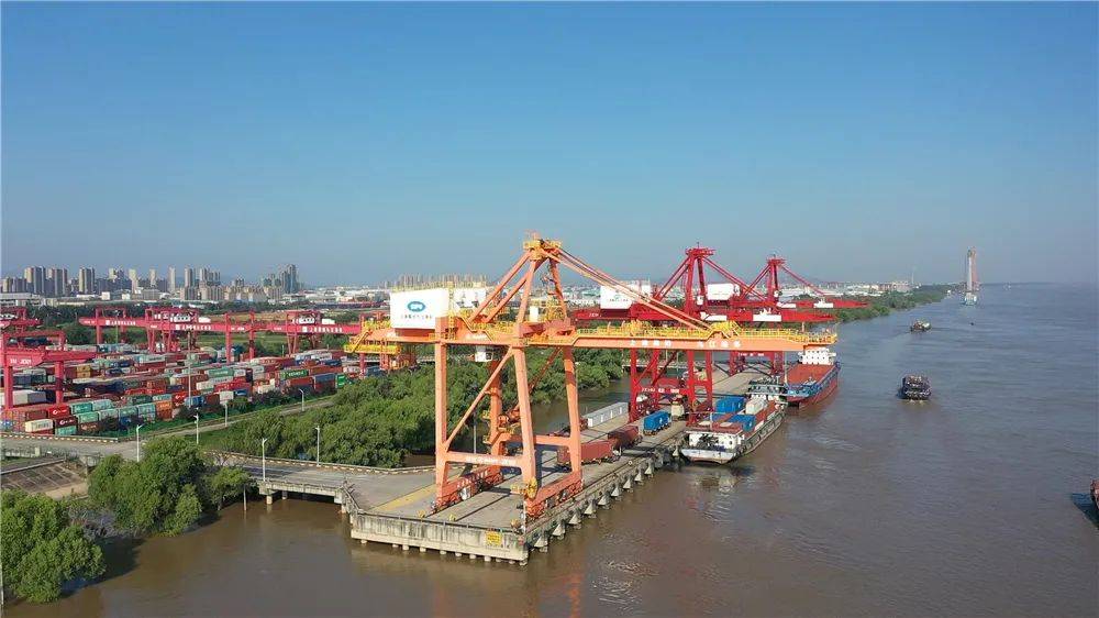 稳居长江中游港口前三九江上港码头2020年集装箱业务突破60万标箱