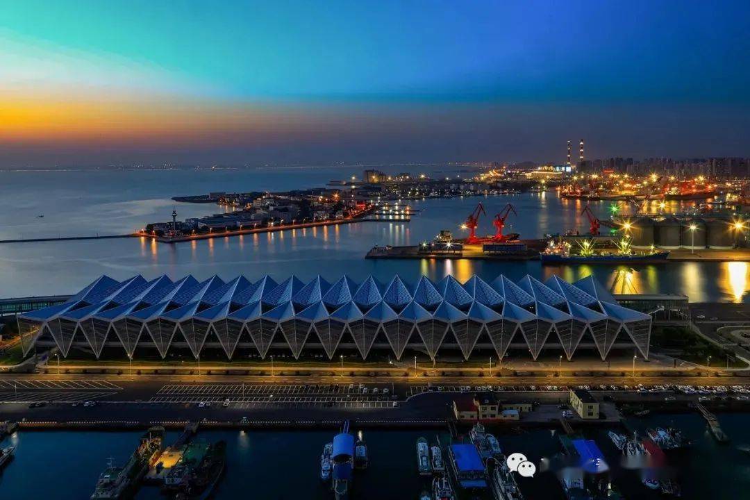 艺海弘文·展讯 | "时尚青岛 多彩市北"主题摄影作品展开幕