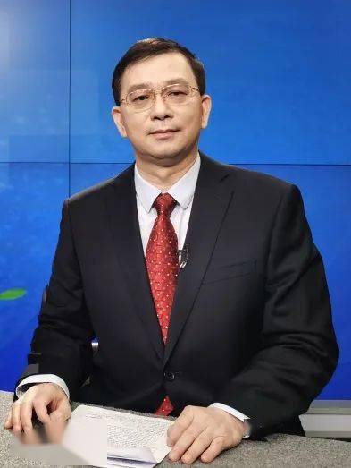 黄彬教授,主任医师擅长胃肠肝病和疑难杂症的治疗,体质调理和养生保健