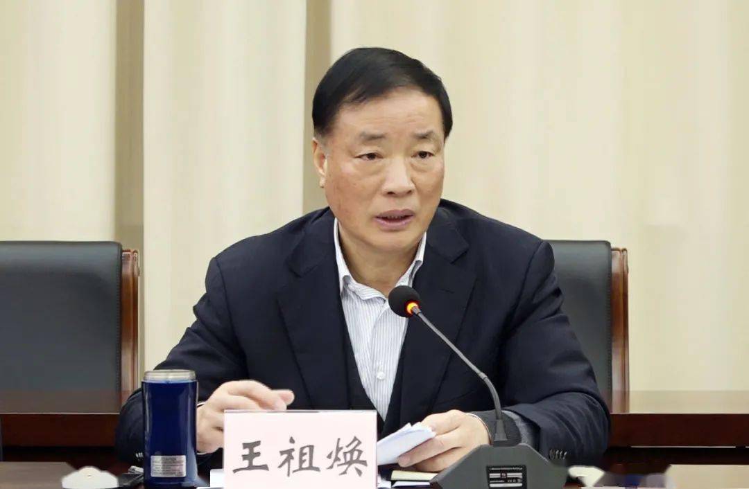 王祖焕来龙港征求人大及"两院"工作报告意见建议_发展