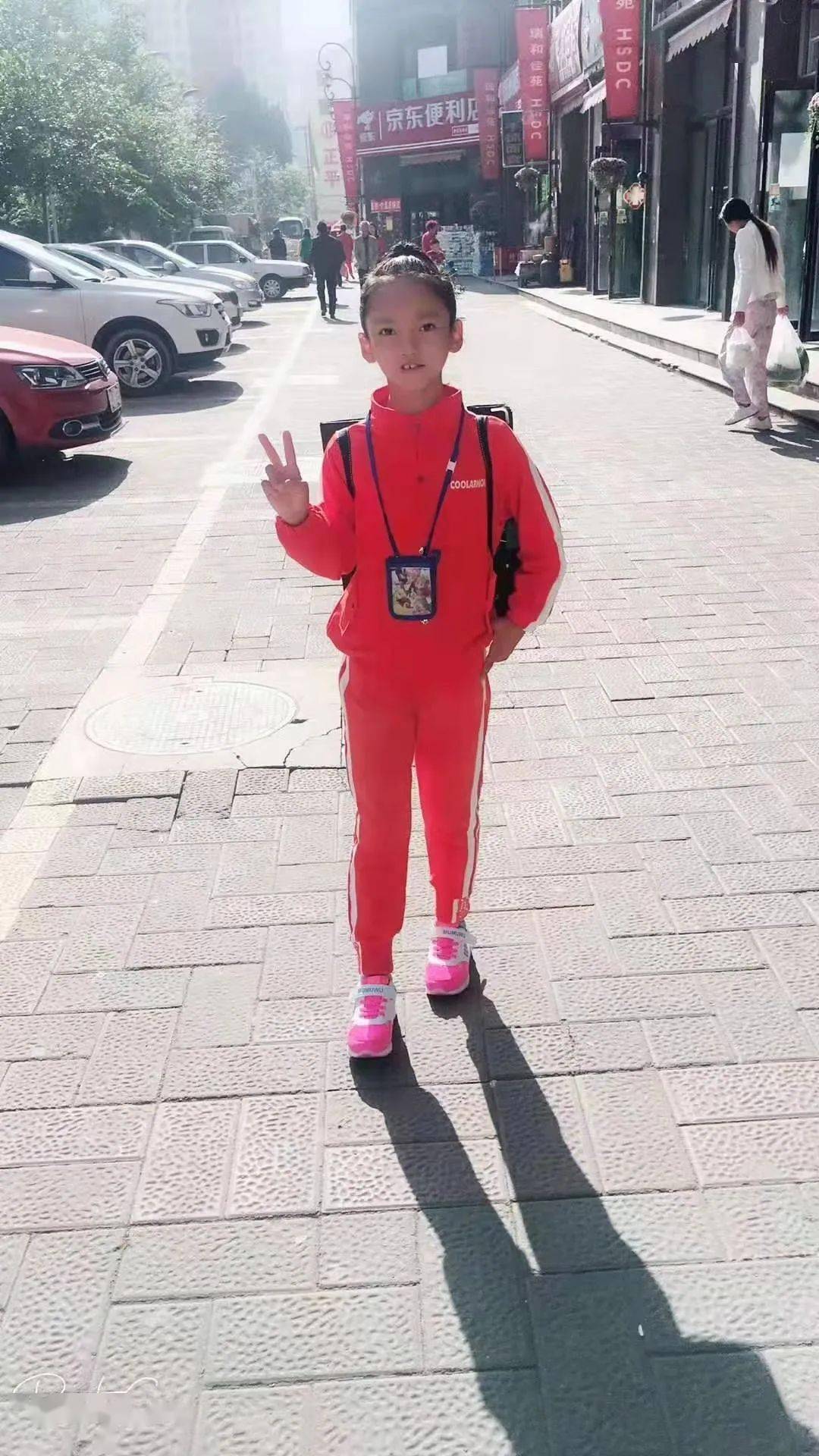 诗涵,女,10岁,身高1.