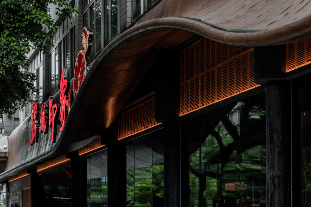 沈嘉伟锦城印象玉林店陌生与熟悉之间叙述成都情绪