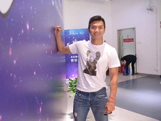 原创世界冠军邢傲伟现状2次起诉离婚妻子想挽留遭拒今成女儿奴