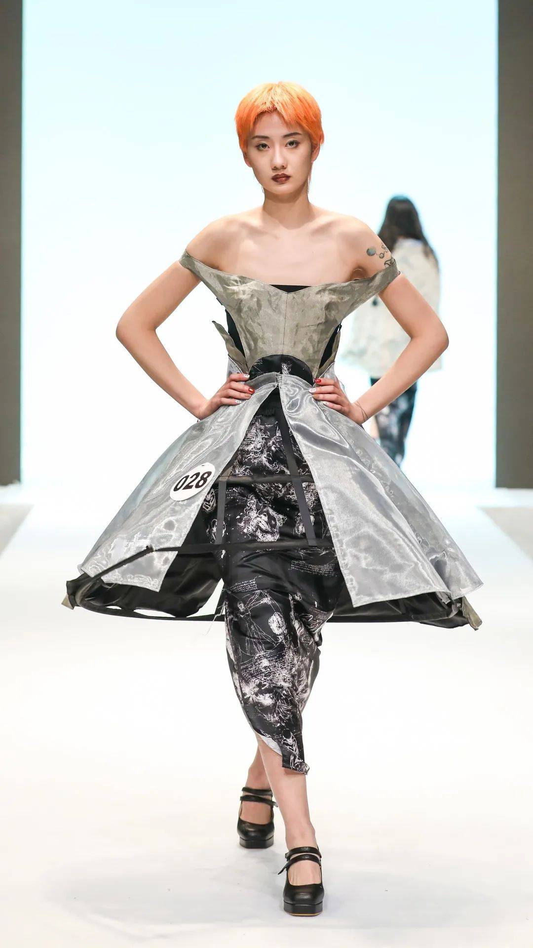 毕业秀东华大学17级服装设计专业毕业设计秀上循环