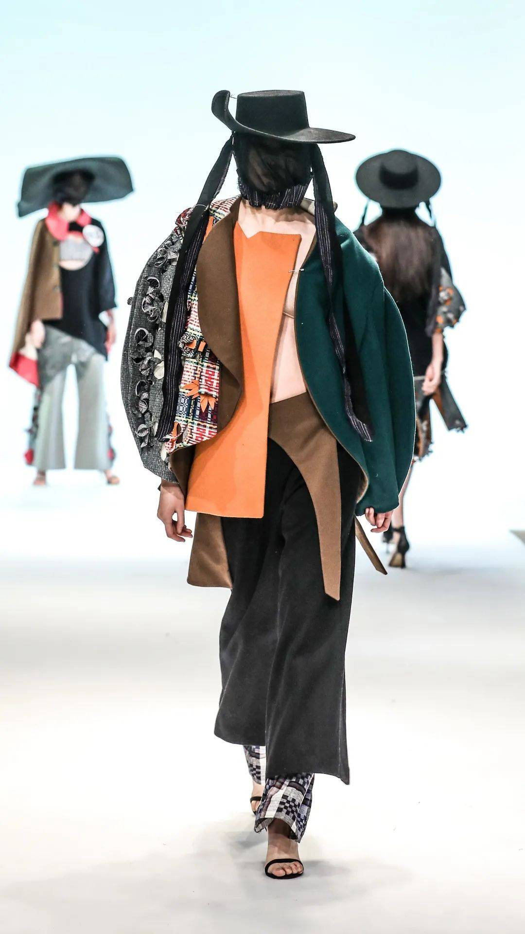 毕业秀东华大学17级服装设计专业毕业设计秀上循环