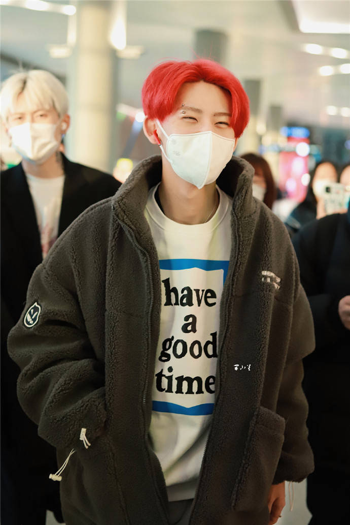 火焰少年小鬼上海飞北京 奶黄饱饱justin北京出发飞南宁