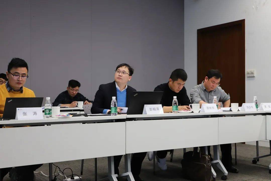 陈兆林就修编大纲做了概要的阐述,会议中参编专家,畅所欲言,提出了