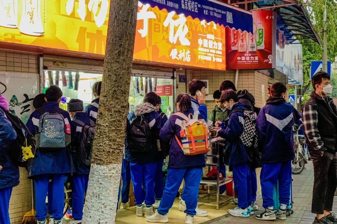 10年前的校门口小吃现在靠运气才能吃上