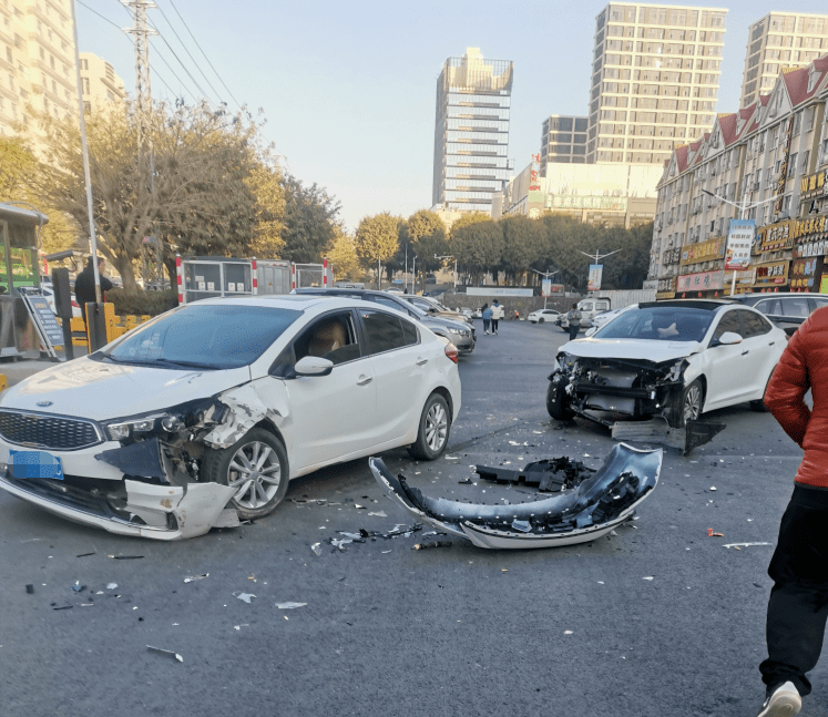 广东省东莞塘厦车祸图片