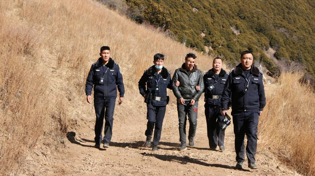 引以为戒9人违规野外用火被警方行政拘留