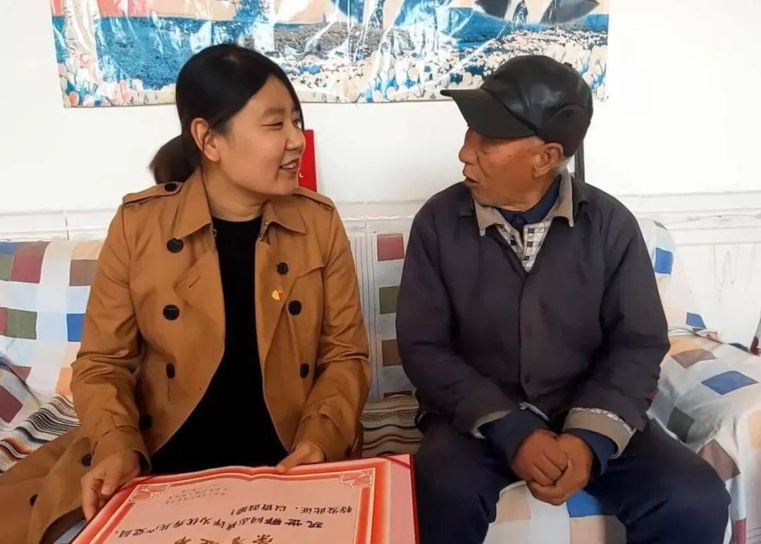 庆阳市宁县新宁镇副镇长,退役军人服务站站长刘娜