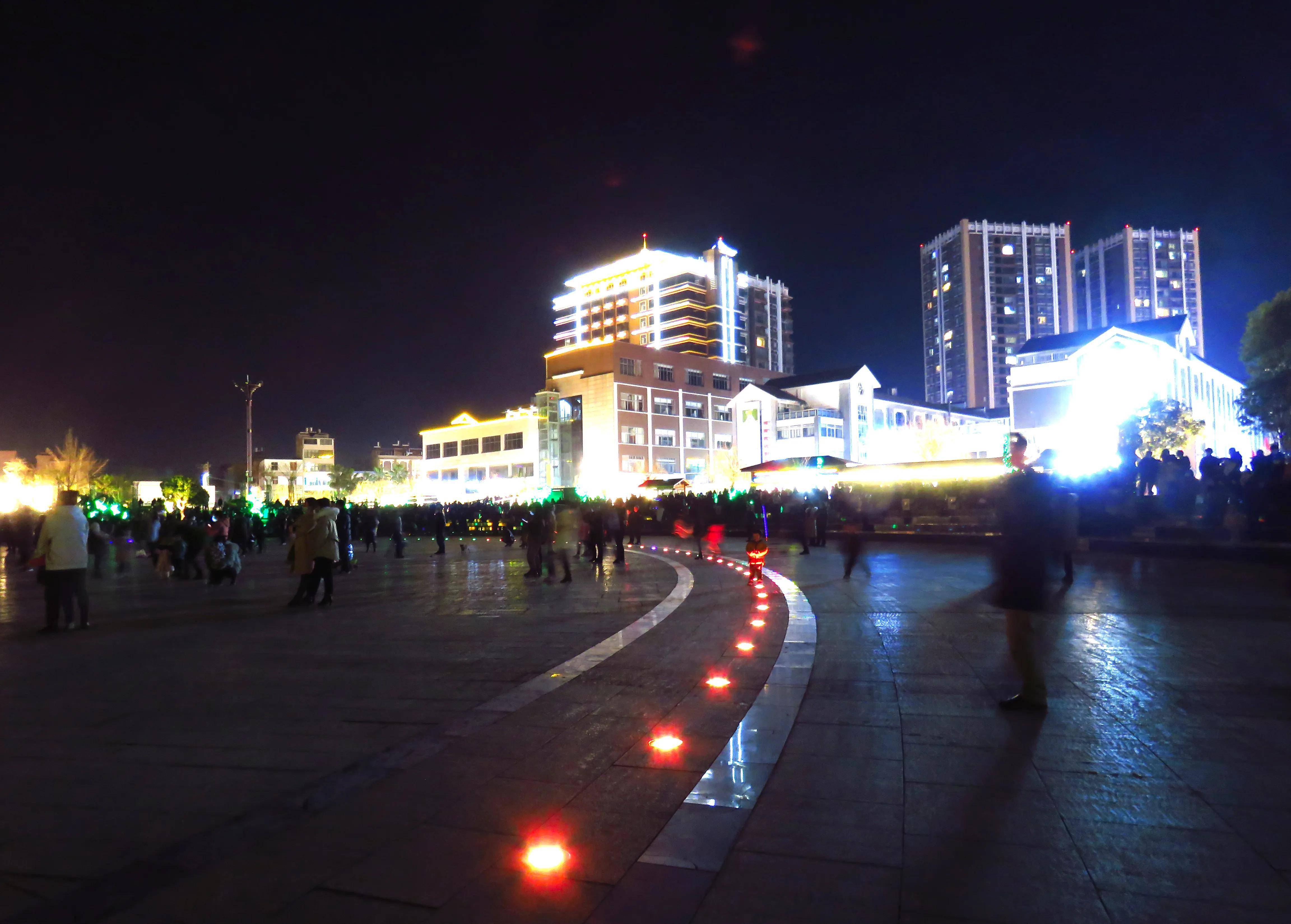 陆良县广场图片