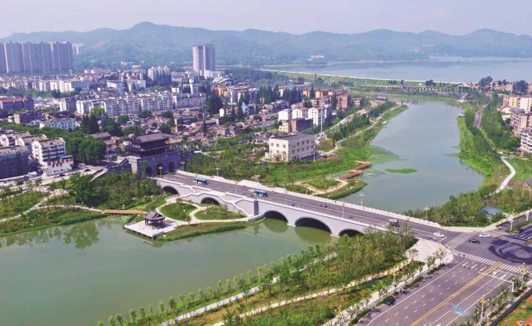 五年来,滁州市聚焦 一山一河一城一湖"建设,或改造提升,或加固修缮