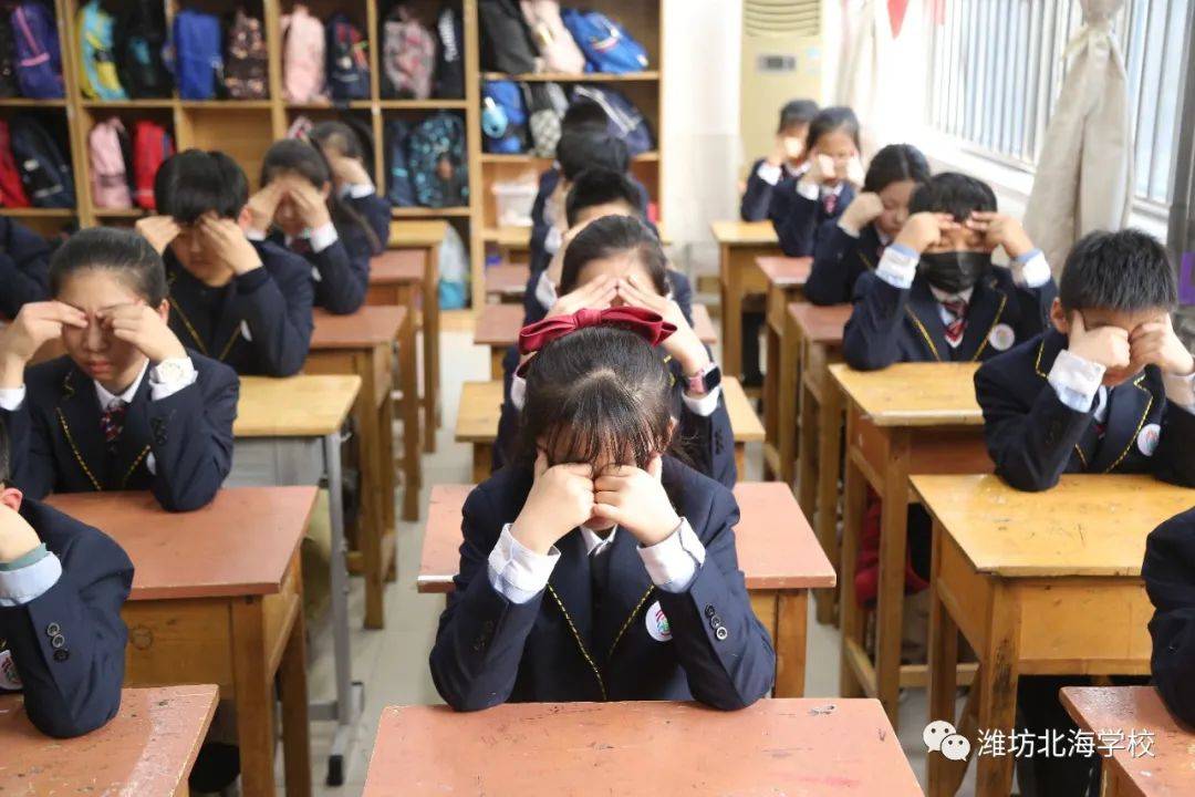 爱眼护眼让心灵之窗更明亮潍坊北海学校举行眼保健操比赛活动