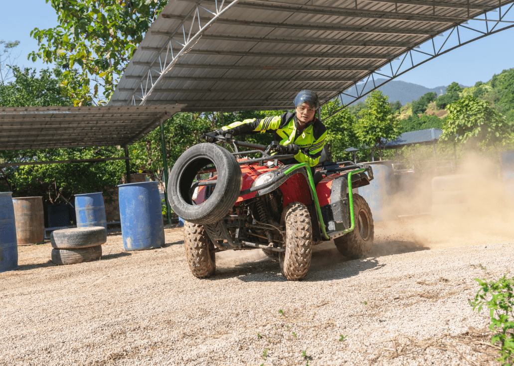 遇到平缓处,一个漂亮的漂移这才是山地车的越野之趣啊再来一张帅气的