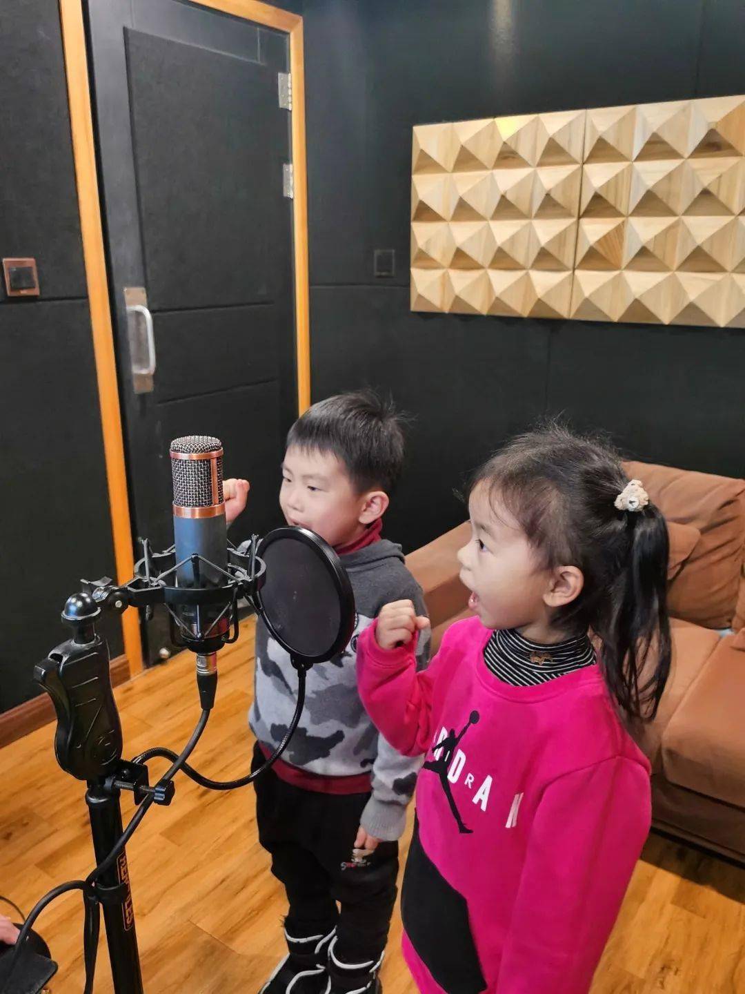 " ——红黄蓝小朋友即将登陆北京电视台少儿春晚