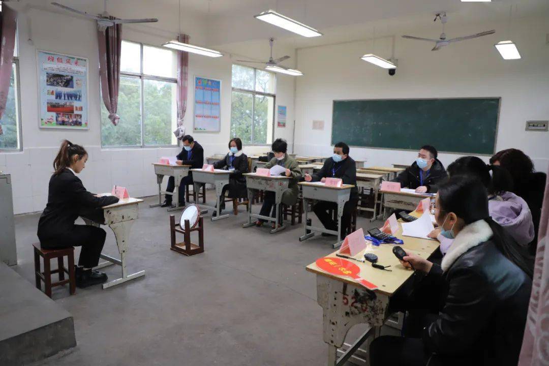 西湖管理区部分事业单位公开招聘面试结束