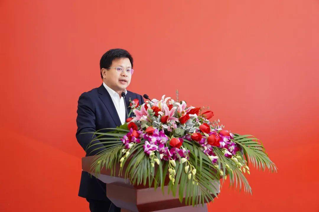 刘建民致辞刘建民代表中建三局向莅临参加揭牌仪式的嘉宾表示了热烈的