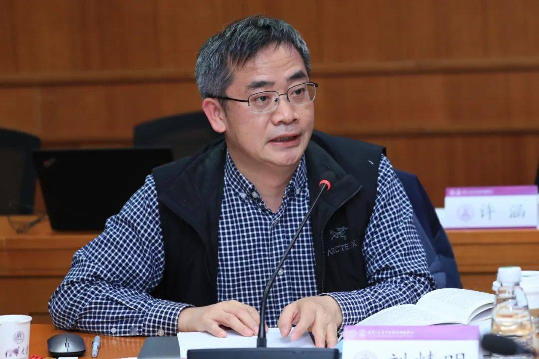 刘精明清华大学人文社会科学学院社会学系教授"关注职业教育,建议教育