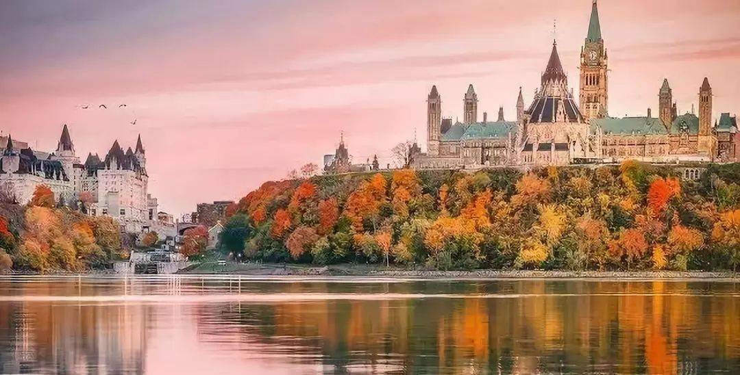 加拿大2021年gdp_加拿大国旗(2)