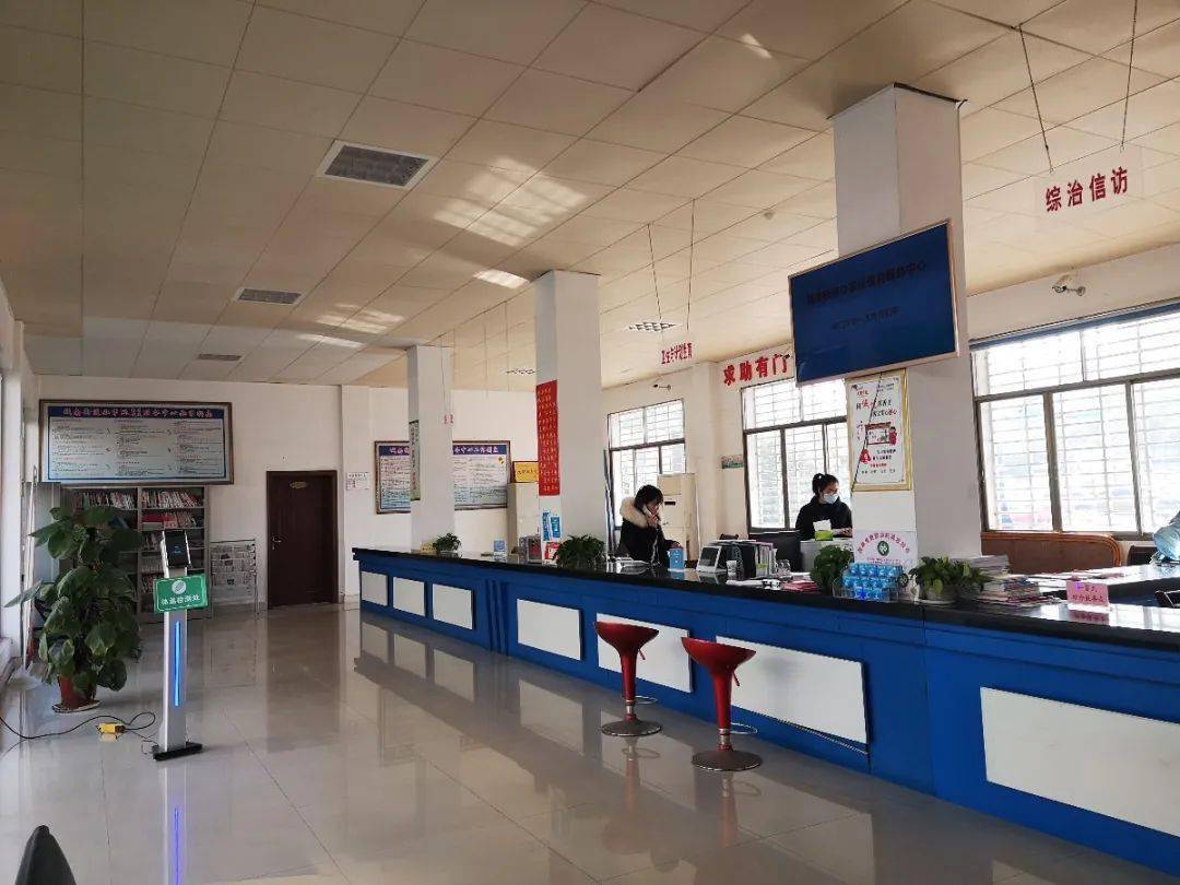 提高为民服务质量城南街道办召开便民窗口工作人员业务服务培训会