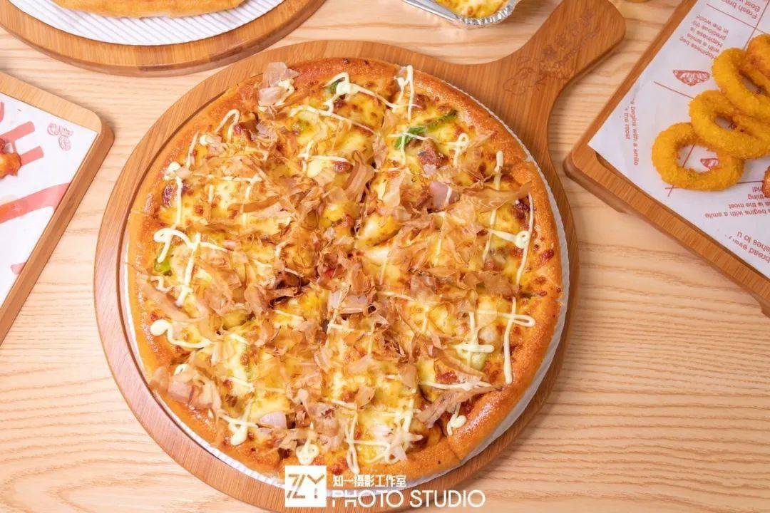 纵横披萨界19年的披萨,仅凭一款产品就火遍了全国!