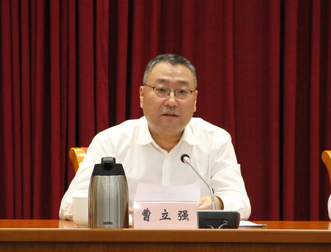 普陀区委书记曹立强在区人大工作会议上发表讲话.