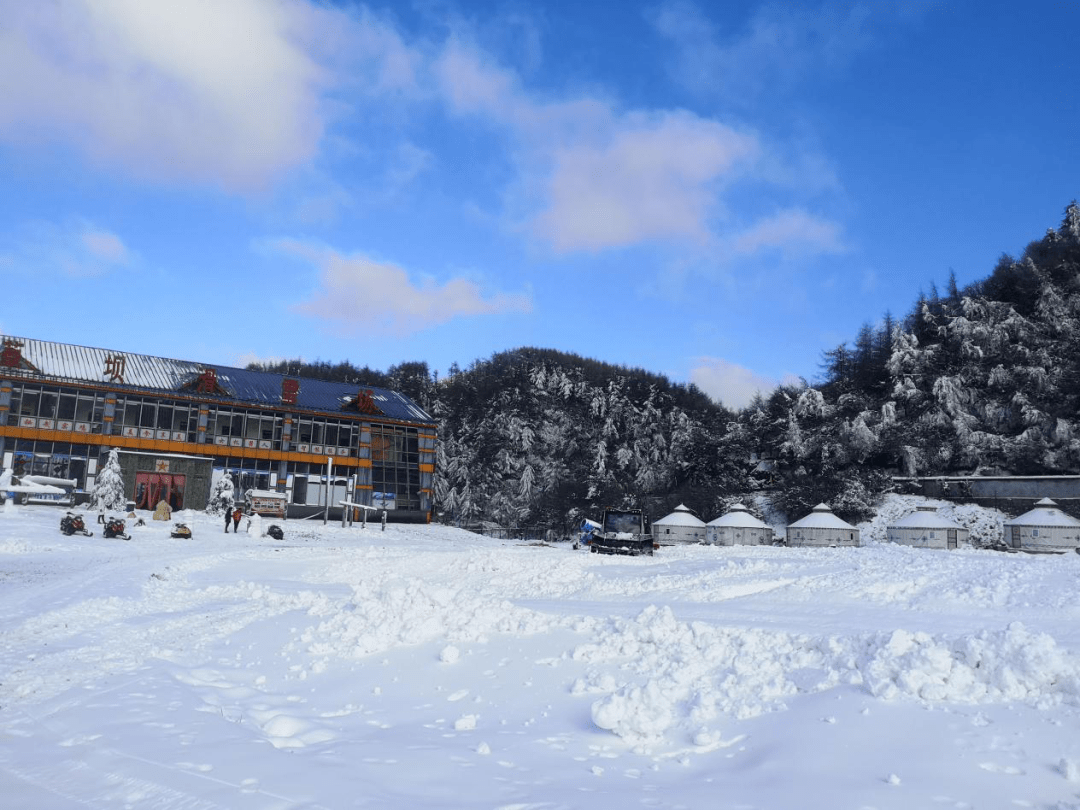 踏雪寻美能耍能吃能滑雪茅草坝携150张景区门票邀你体验雪后浪漫