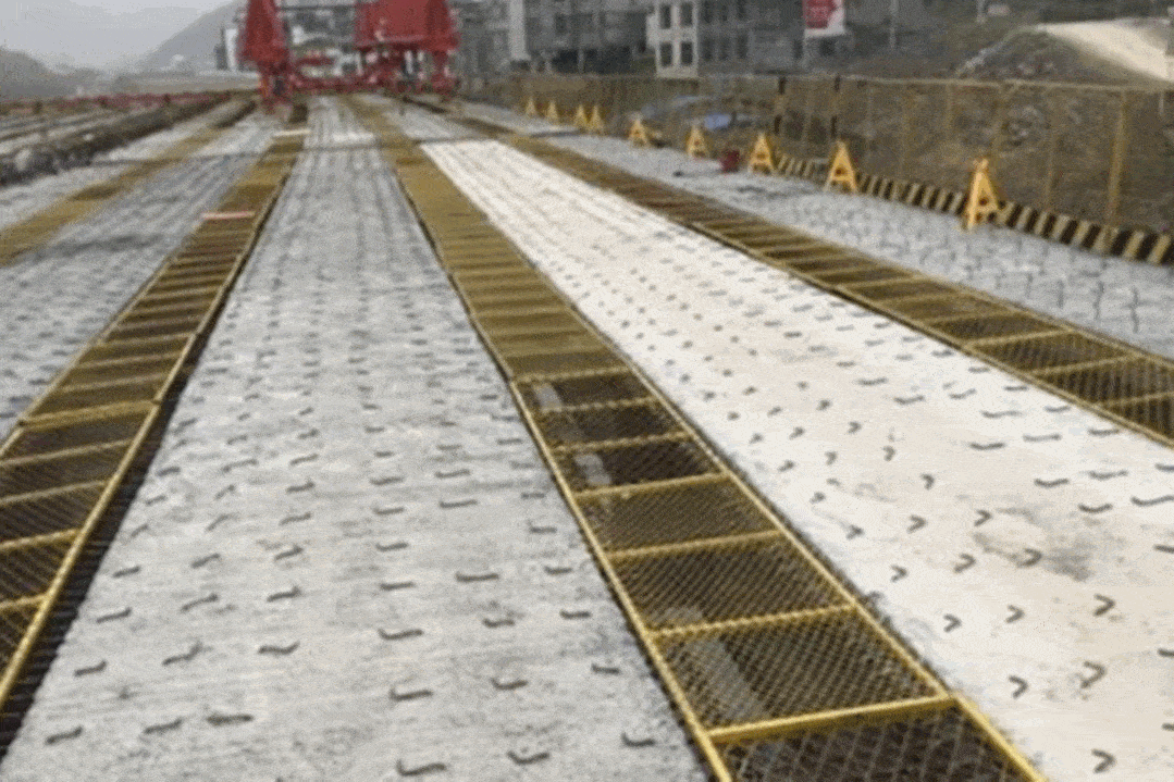 创新设计抱箍加固梯笼创新设计网片式湿接缝防护网保障桥面施工安全