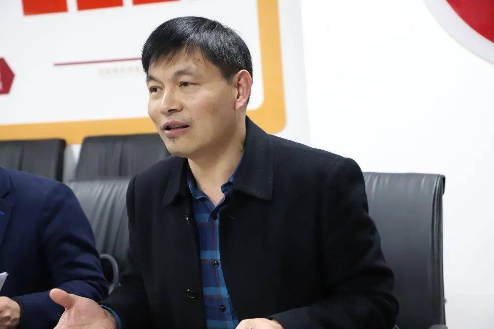 共谋教育高质量发展,区教育局召开"两代表一委员"座谈会_江飞