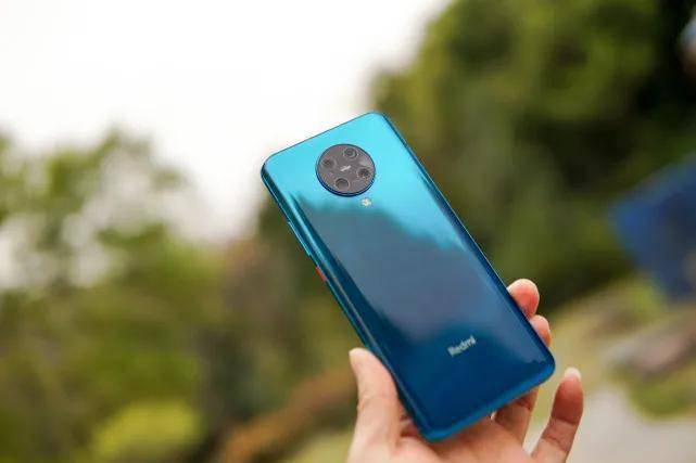 红米手机排行榜_上半年全球手机市场份额排行榜,小米升至第二,摩托罗拉重回正轨(2)