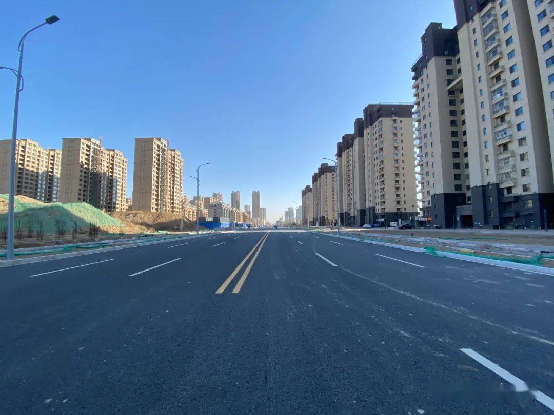 任丘新修的这条主干道可以走了!双向六车道!_东风路