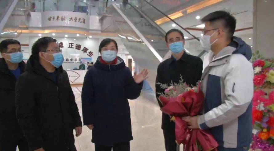 王大磊再三叮嘱孙连成,张星阳两名同志在支援石家庄抗疫工作中,要发扬