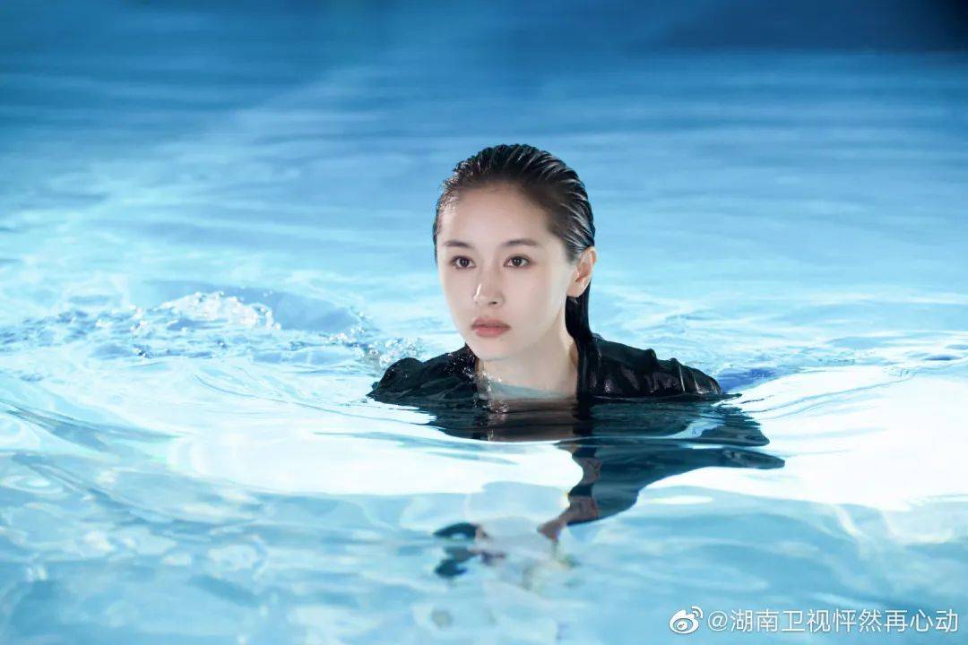 看完了谭松韵,王子文的湿发造型,我脑补了一整部霸总小说!