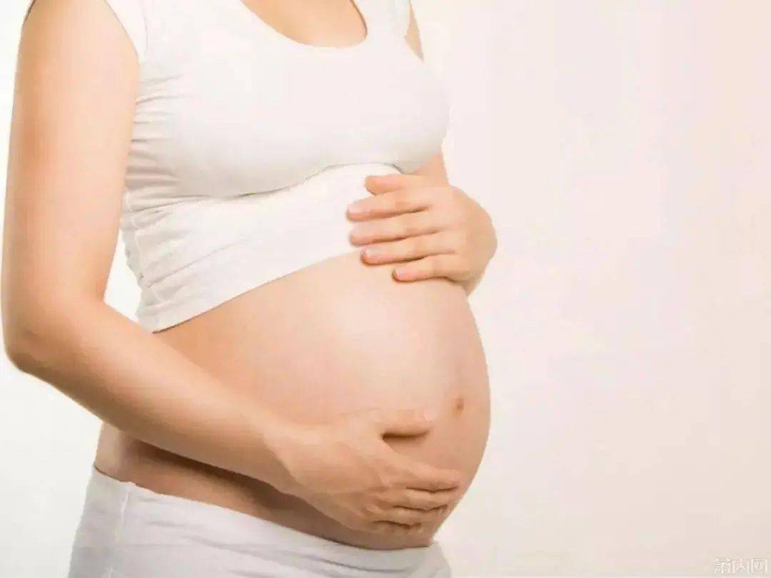 孕妇的超大肚子 孕妇大肚子疼要生了