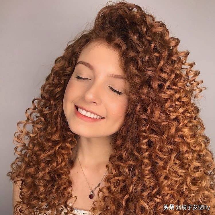 2021发型就选烫卷卷,蓬松保暖真洋气,喜欢别错过_头发