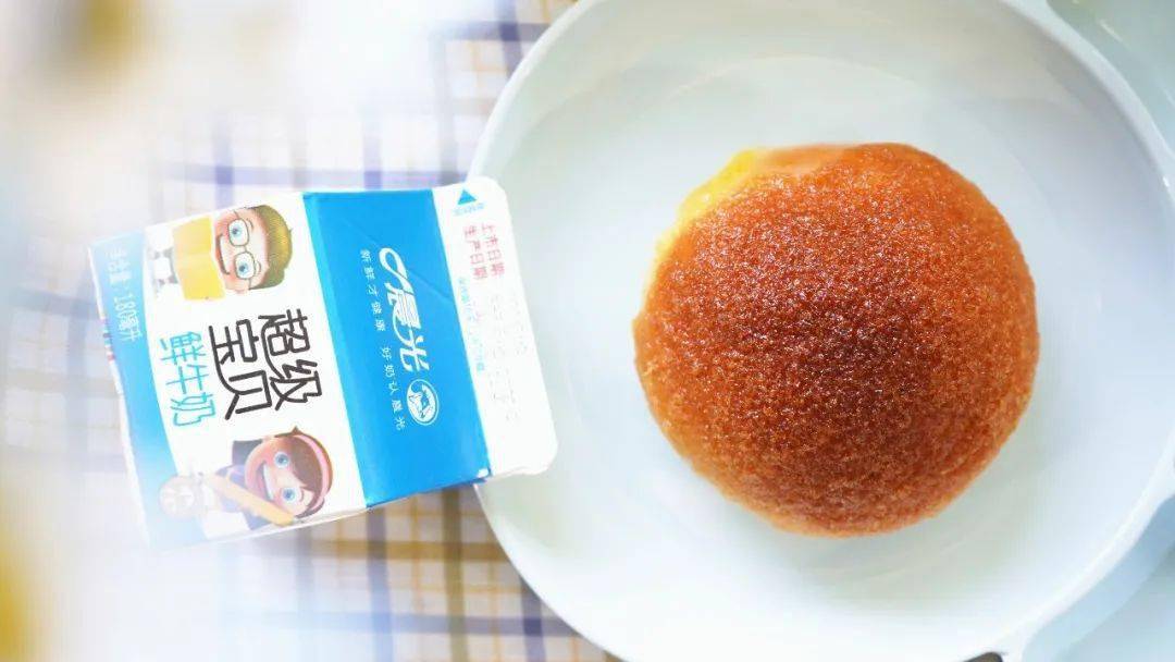 莲藕玉米排骨汤早点:草莓早餐:麦香馒头,蒸玉米棒,超级宝贝酸奶2020