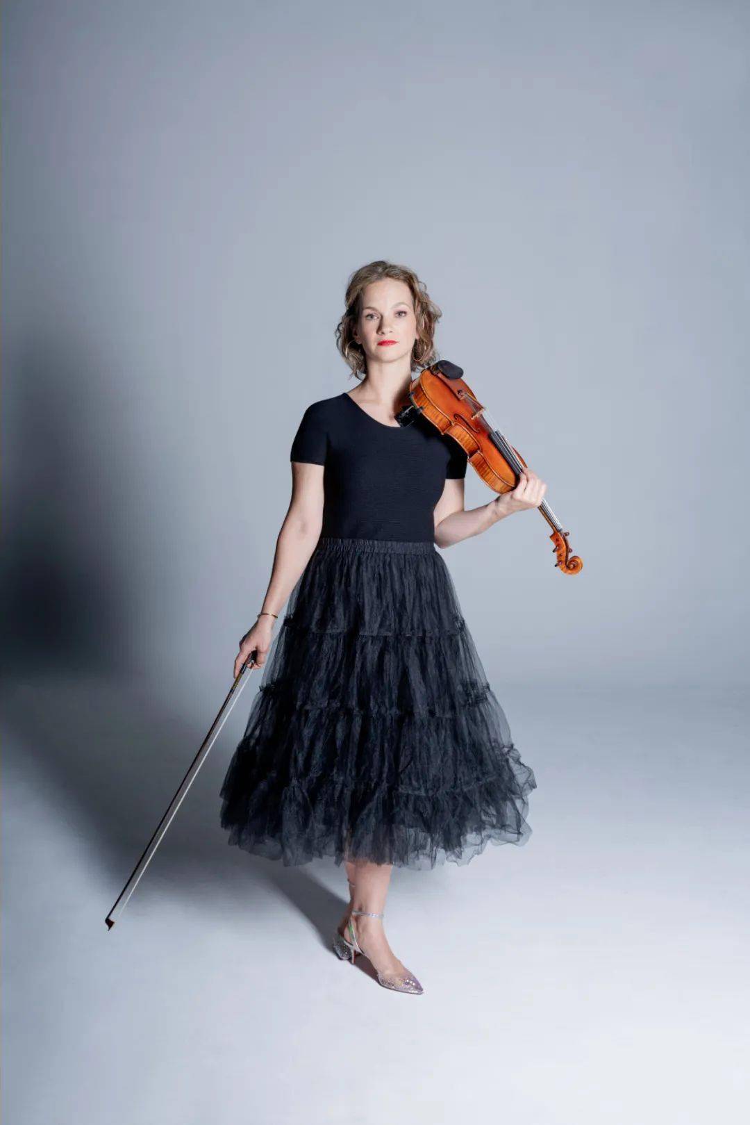 著名小提琴家希拉里·哈恩 | 新唱片向巴黎致敬