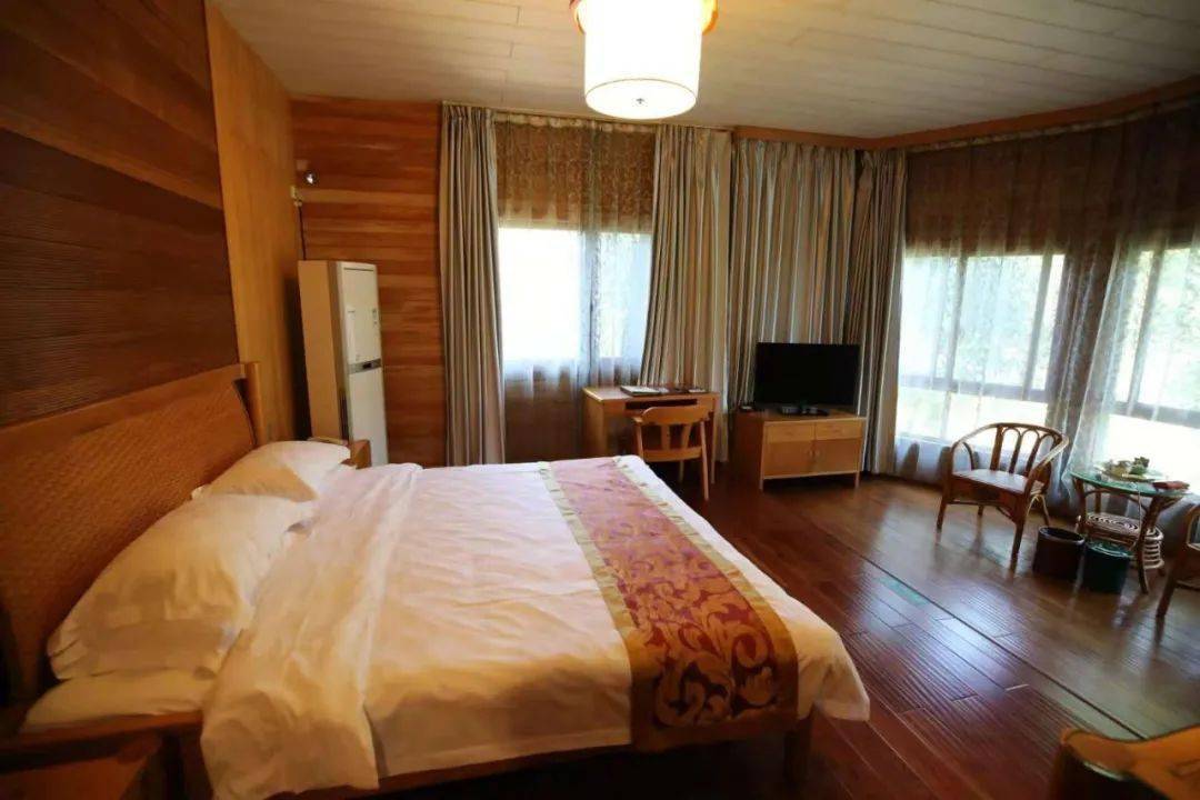 静谧九龙谷度假好去处人均200住木屋别墅开启养肺之旅