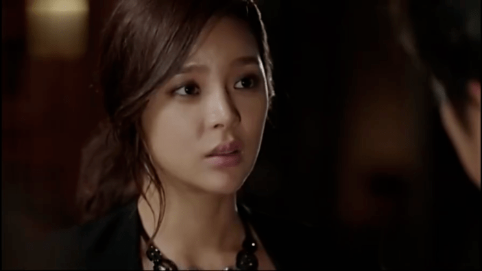 11年3月,朴诗妍承认了新恋情.