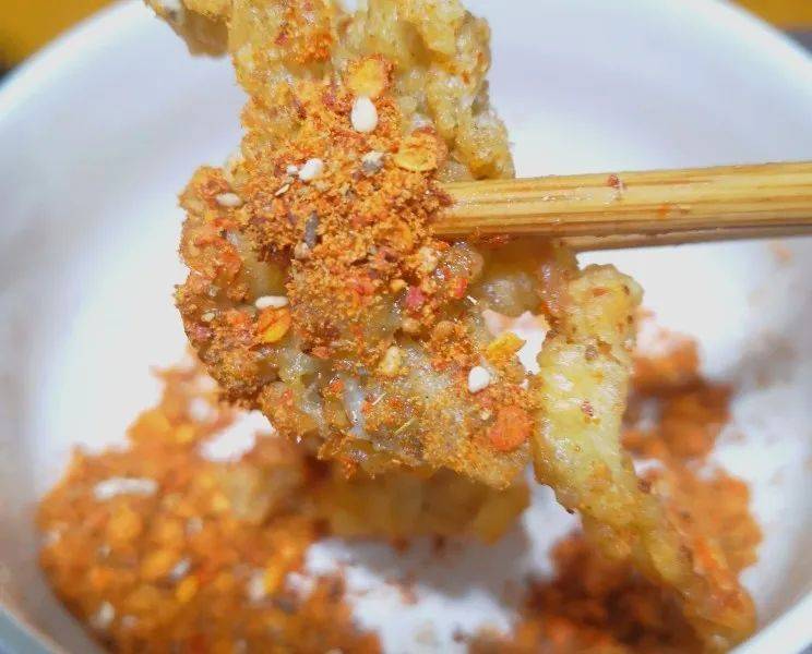 蘑菇怎么炸才酥脆家常做法 7ee2a18d0f3d494eb85bec91334515b7.jpeg