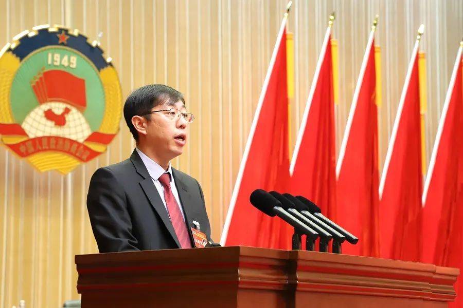 支撑 全力推进工业互联网建设市政协委员孙继宏代表民盟营口市委发言