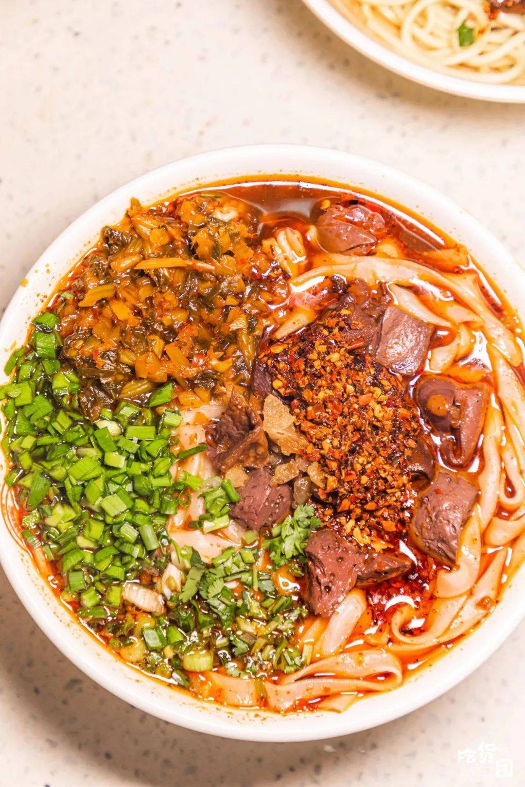 昆明人每天的幸福感,从一碗早点开始!_米线