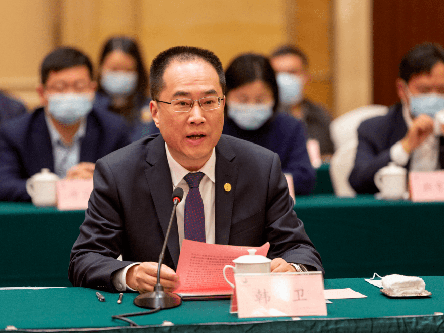 苏州大学校长熊思东,市委副书记,市长韩卫,市委副书记陈羔等参加活动.