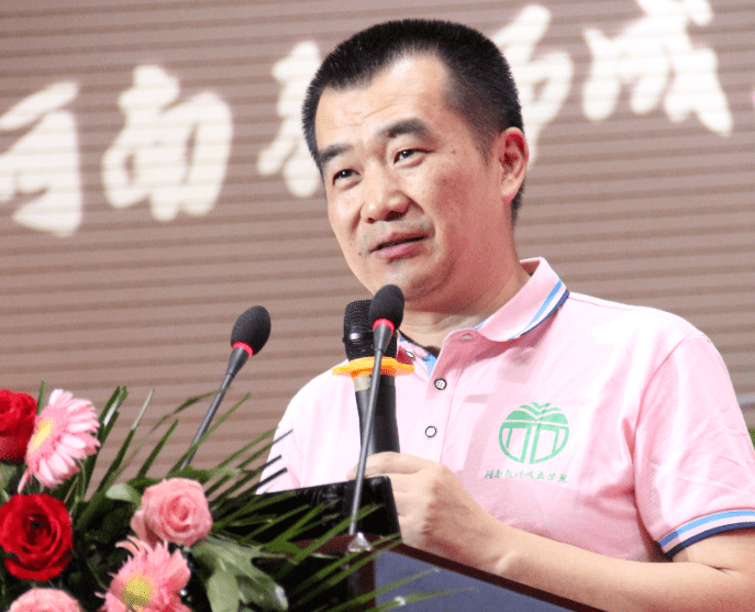 学生寒假能用上朱煜老师海派作文指导来了