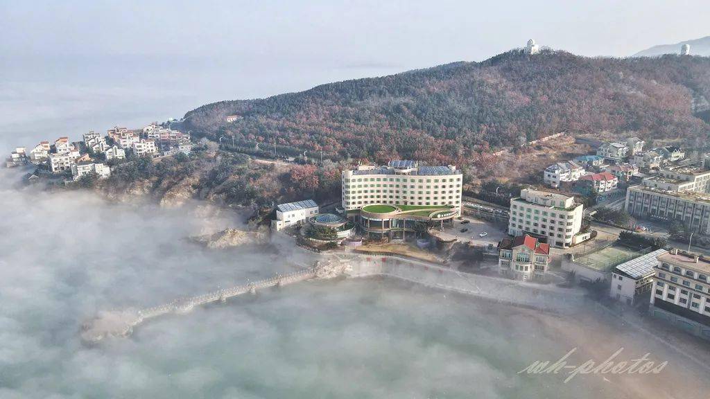 玛珈山下宛若仙境