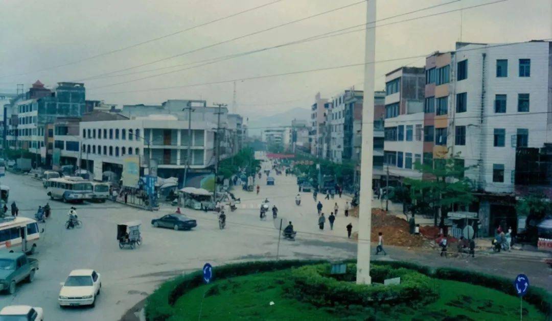 岑溪市老照片这是只有20岁以上的人才熟悉的照片