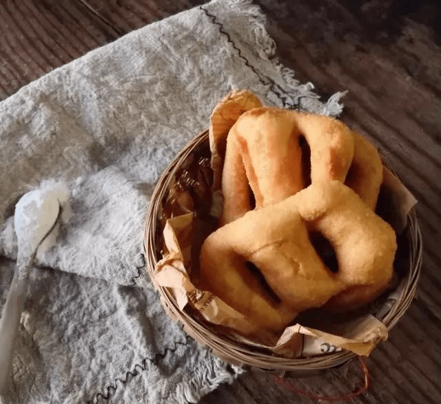 油条的做法和配方比例怎样和面 44e29e41d8ba41e1b7d552f992c729ed.png