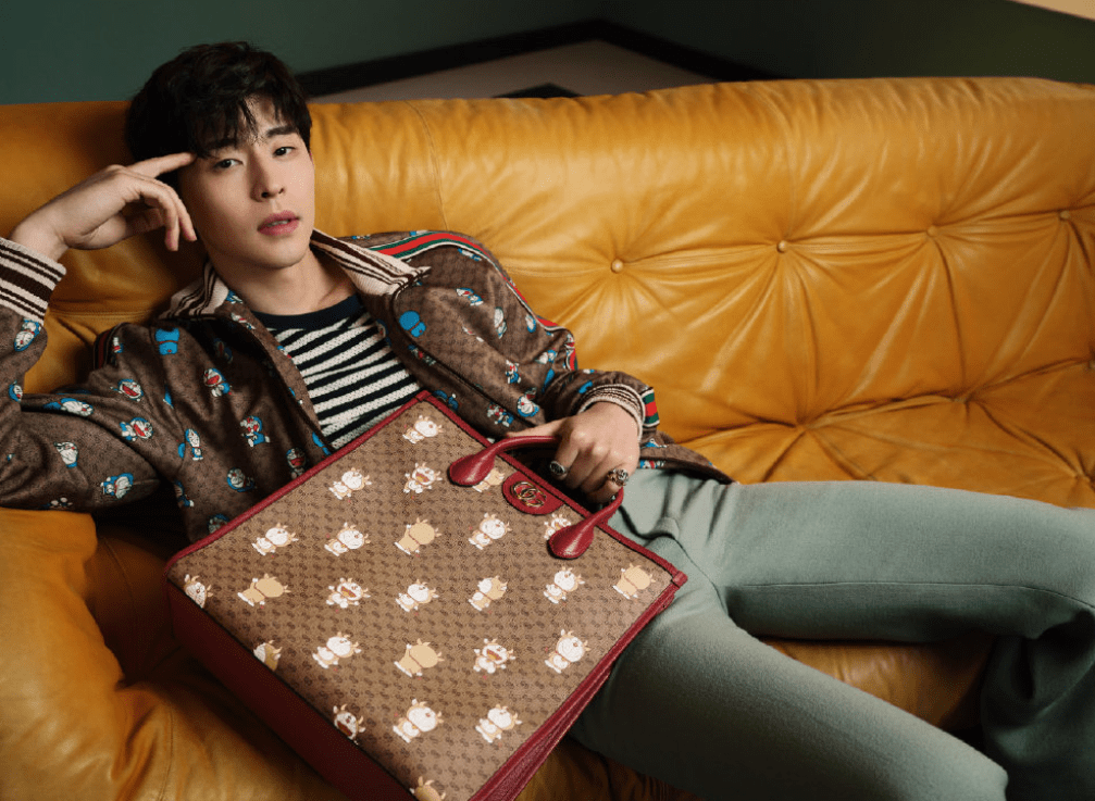 邓伦哆啦a梦xgucci联名系列大片公开 释放童心充满温馨乐趣